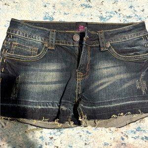 Women’s low cut shorts
